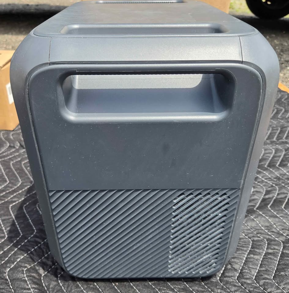 Bluetti Elite 200 V2 portable power station shown in a real-world home setting
