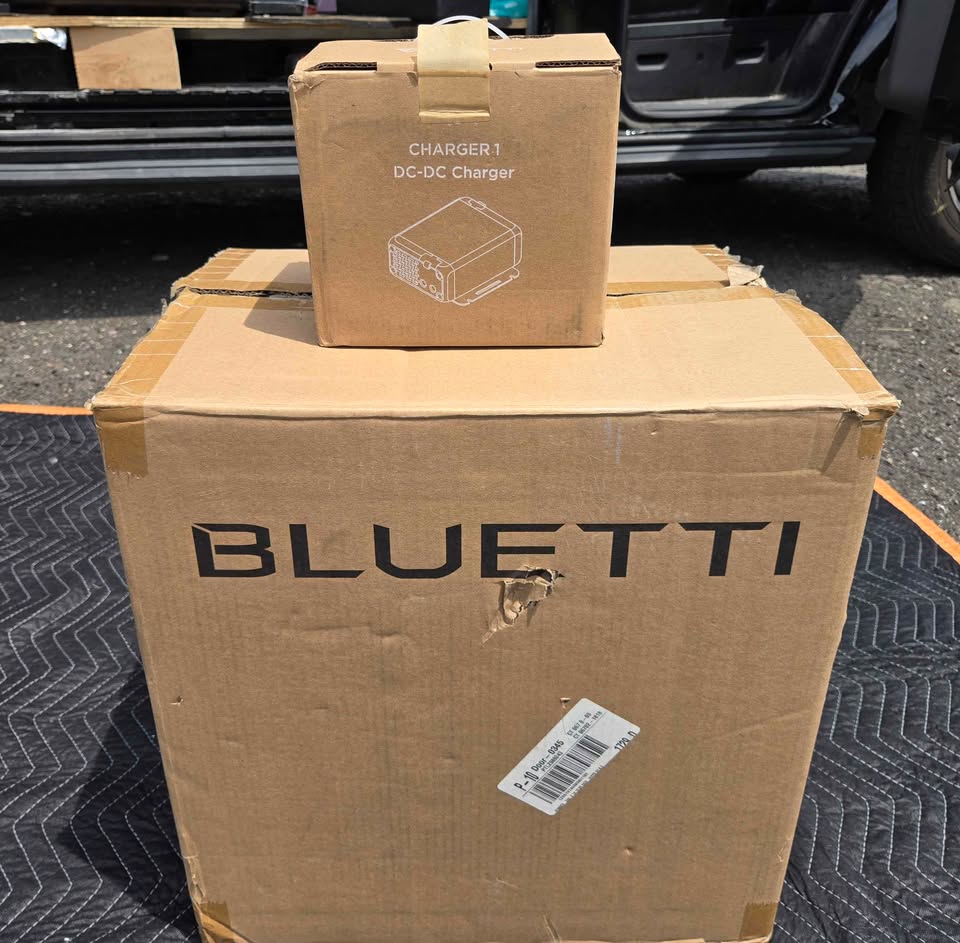 Bluetti Elite 200 V2 shown in real-world use, photo 2
