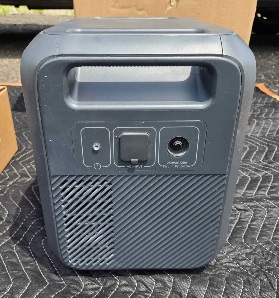 Bluetti Elite 200 V2 shown in real-world use, photo 3
