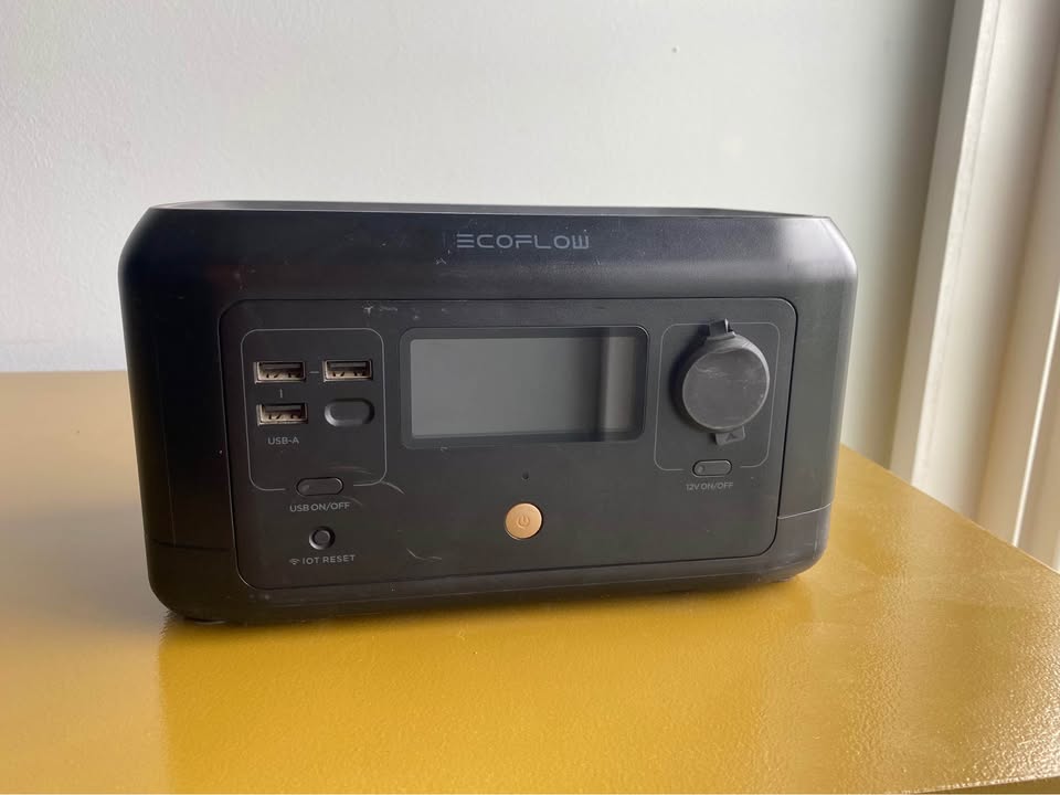 EcoFlow River Mini shown in real-world use, photo 2