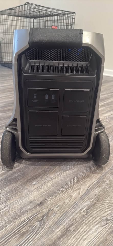 EcoFlow Delta Pro 3 shown in real-world use, photo 3
