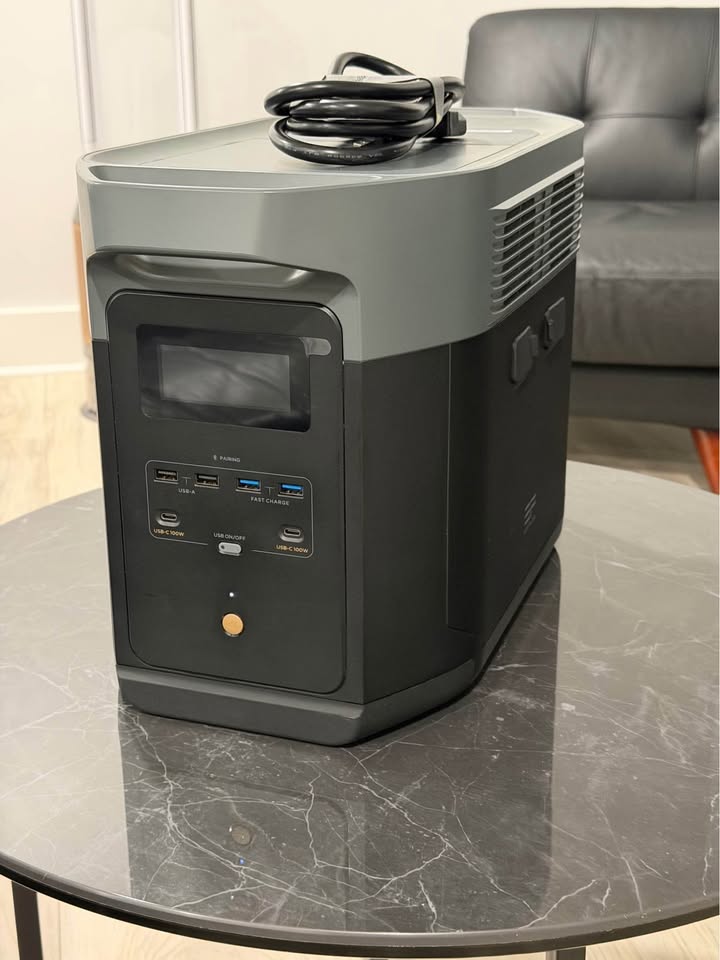 EcoFlow Delta 2 Max shown in real-world use, photo 4