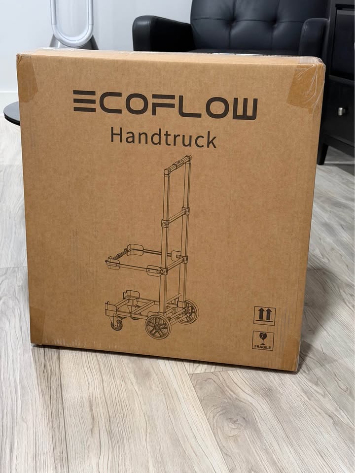EcoFlow Delta 2 Max shown in real-world use, photo 6