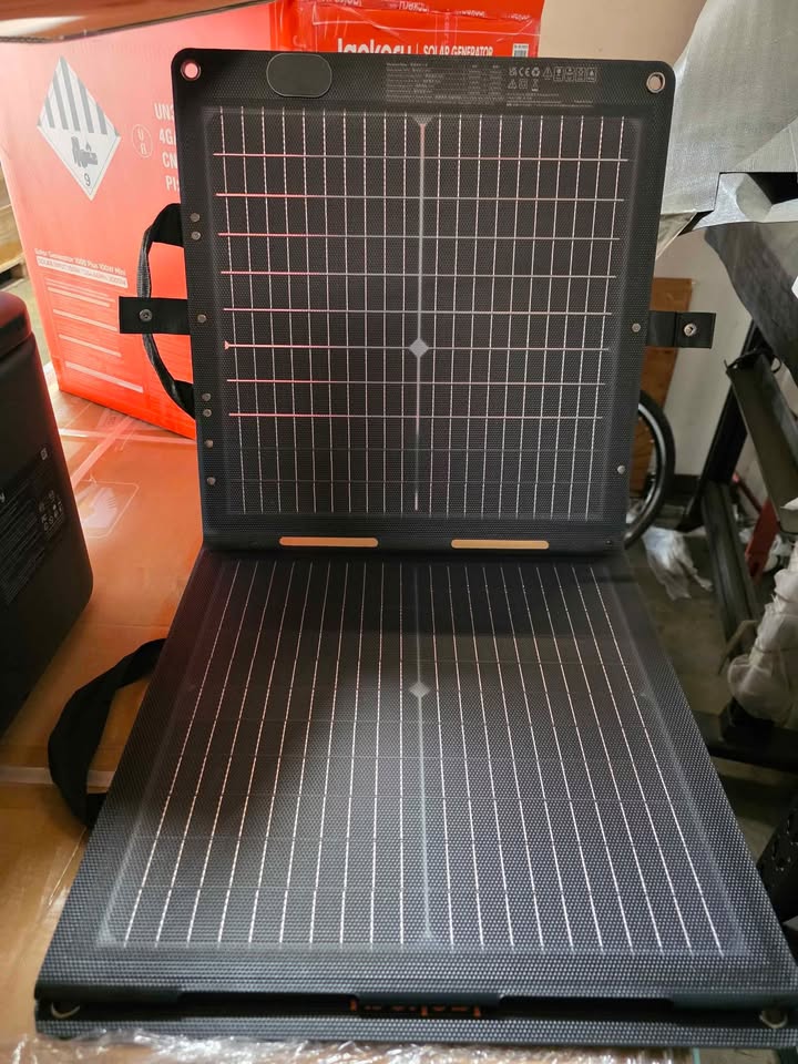 Jackery Explorer 1000 Plus shown in real-world use, photo 3