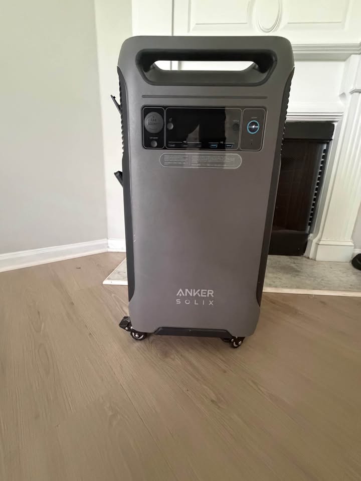 Anker SOLIX F3800 shown in real-world use, photo 2